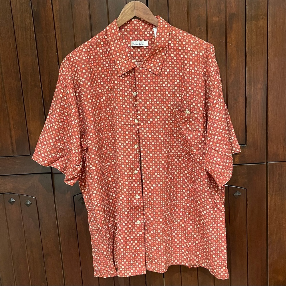 Short sleeve shirt